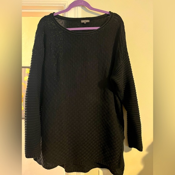Vince Camuto Sweaters - Vince Camuto Crew Neck Knit Sweater